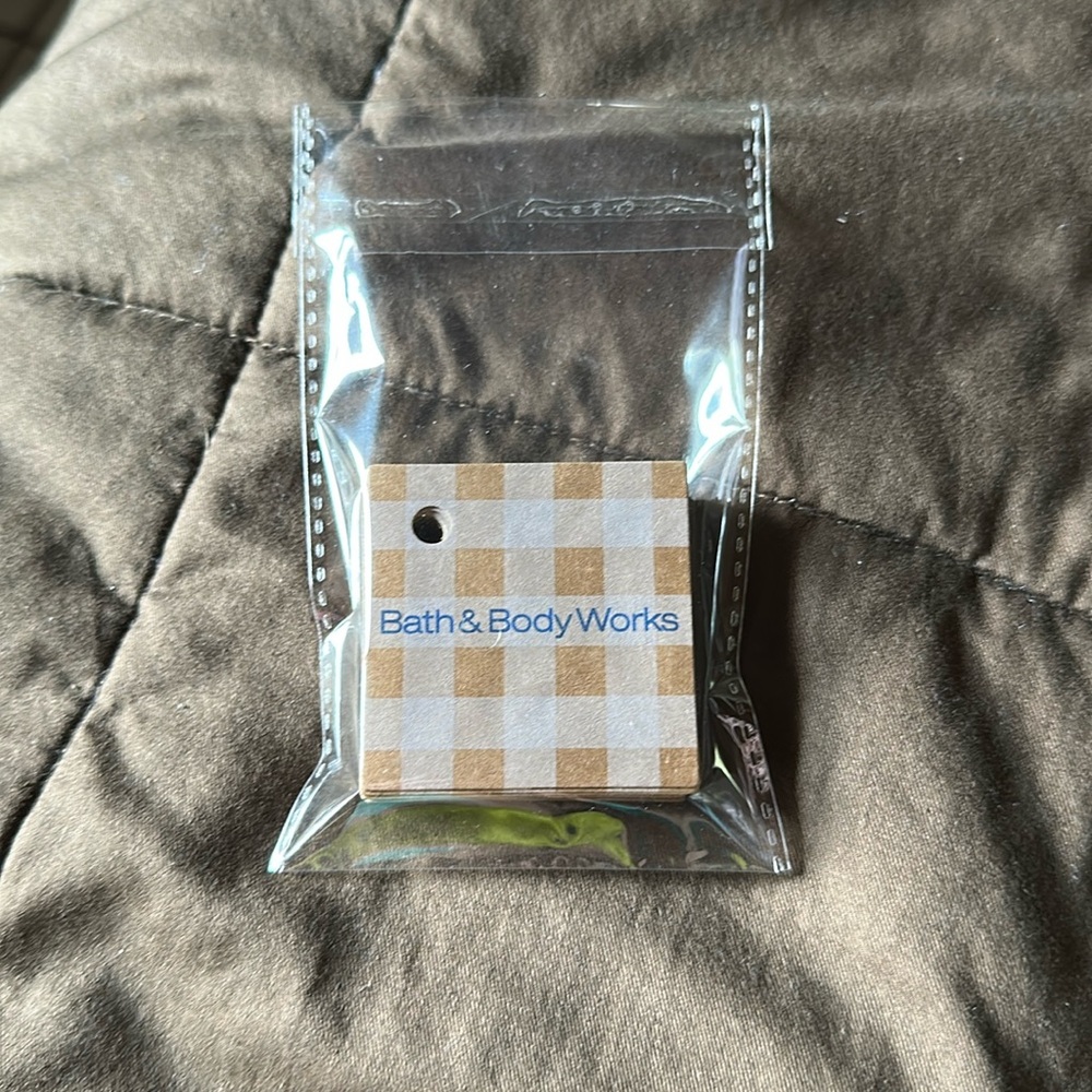 Bath & Body Works Small Cardboard Gingham Gift Tags